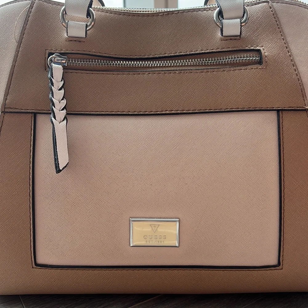 Guess Handbag - Picture 2 of 5